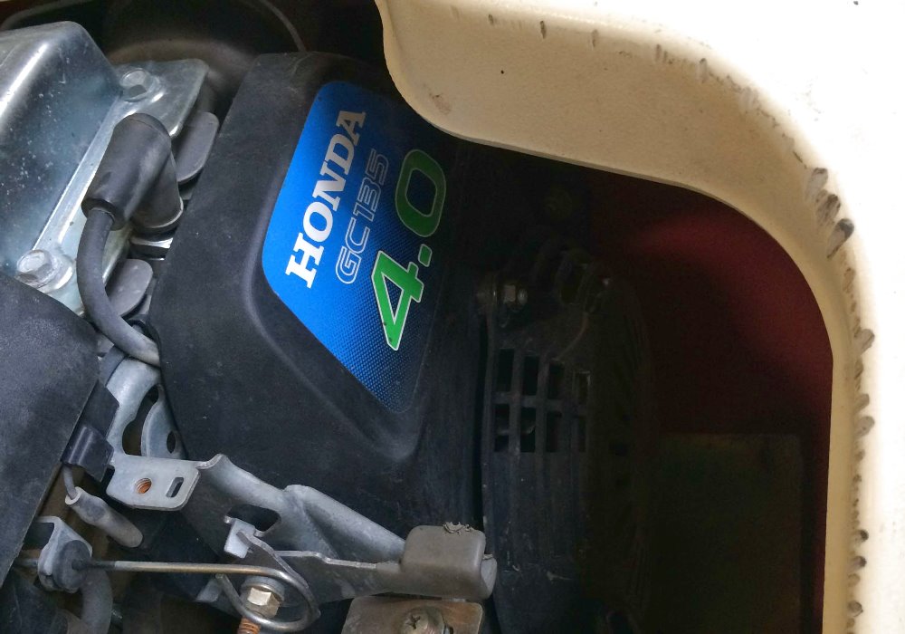 Spazzatrice a scoppio benzina
USATO REVISIONATO
